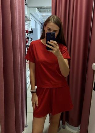 Жіноча піжама в рубчик