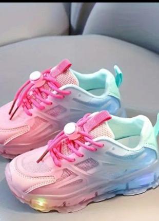 Кроссовки которые светятся