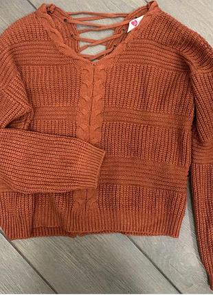 Укорочена в’язана кофта светр