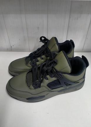 Кроссовки мужские хаки,на шнурках.и-6159.
размеры:40-45.
цена -1350грн