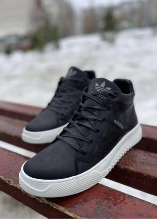Зимние ботинки adidas