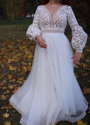 Ніжне, легеньке, шифонове весільне плаття в стилі бохо