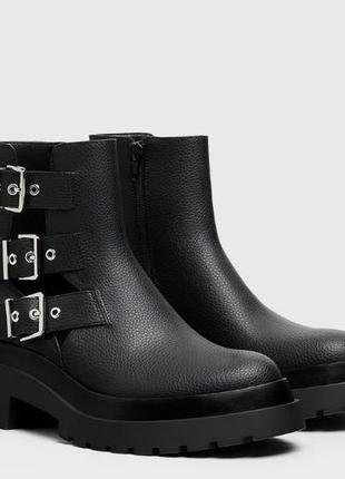 Ботинки bershka  челси