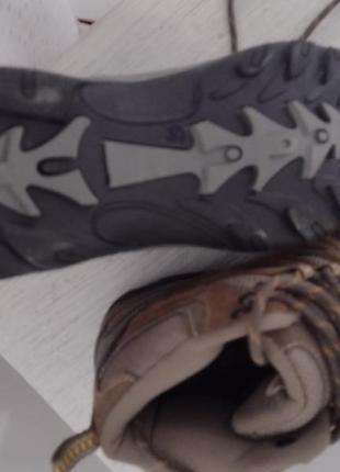 Кроссовки хайкеры