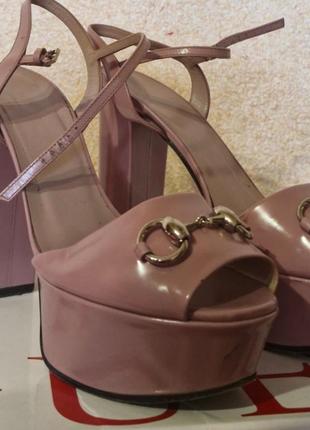 Босоніжки gucci