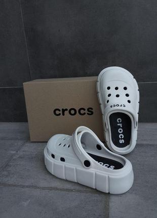 Женские шлепанцы crocs белые шлепанцы кроксы жіночі шлепанці крокси