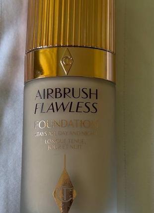 Тональний крем charlotte tilbury airbrush flawless foundation