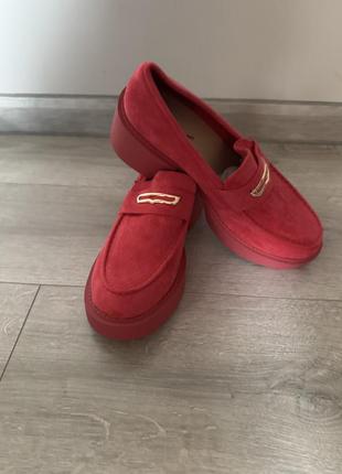 Яскраві лофери з екозамшу