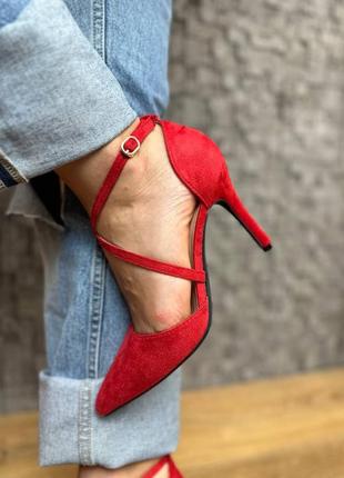 Туфли красные босоножки замшевые с ремешками2 фото