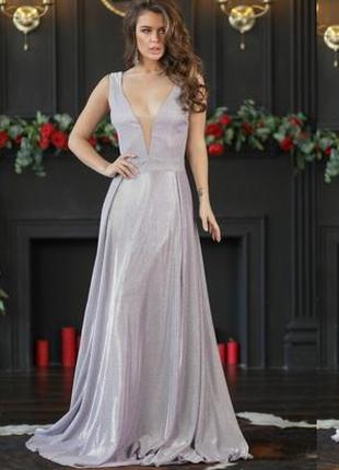 Красива сяюча сукня