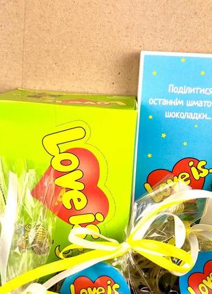 Love is... (любов це...). оригінальний подарунок чоловікові на день народження та...
