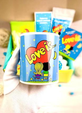 Love is... (любов це...). оригінальний подарунок чоловікові на день народження та...