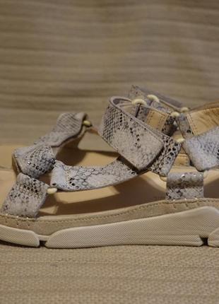 Хорошенькие открытые кожаные босоножки clarks trigenic англия 38 р.
