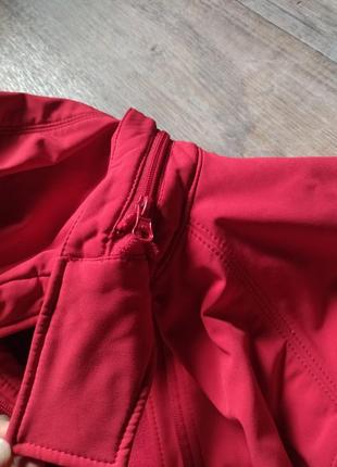 Классная софтшелл куртка красного цвета на р. 42-44 . замеры на фото5 фото