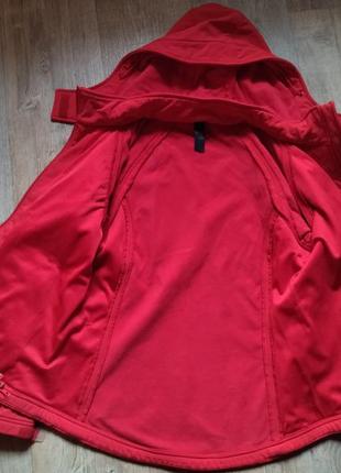 Классная софтшелл куртка красного цвета на р. 42-44 . замеры на фото3 фото