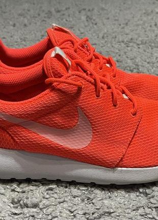 Яркие, стильные, легкие кроссовки nike