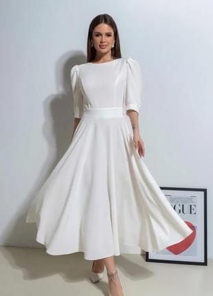 Белое платье с декоративной спинкой, креп, повседневный