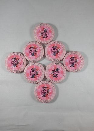 Чай китайский красный прессованный с лепестками розы 8 штук