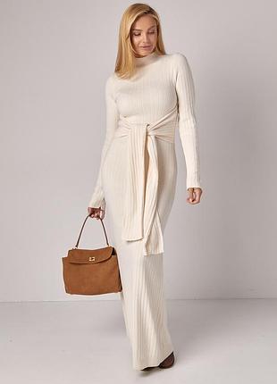 Сукня максі в рубчик з широким поясом - молочного кольору (6568)