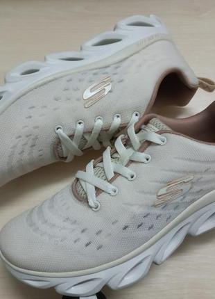 Кроссовки весна-осень жен. 39р. skechers вьетнам