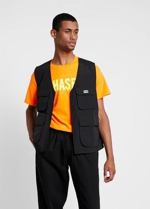 Шикарна жилетка obey worldwide ceremony technical nylon vest jacket black