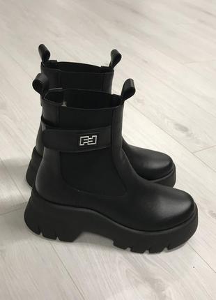 Зимние сапоги