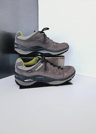 Кроссовки lowa gore-tex