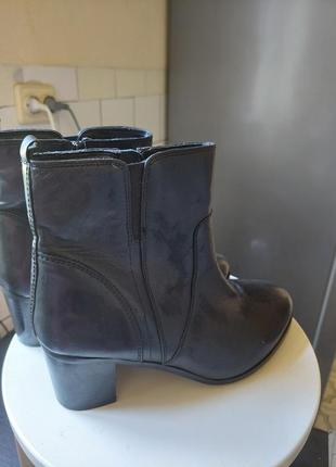 Шкіряні напівчобітки clarks, розмір 39/6 , індія