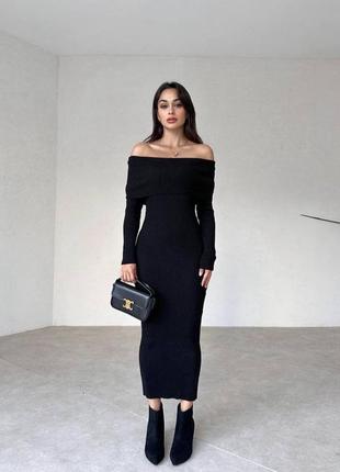 Сексуальна сукня з відкрити плечами