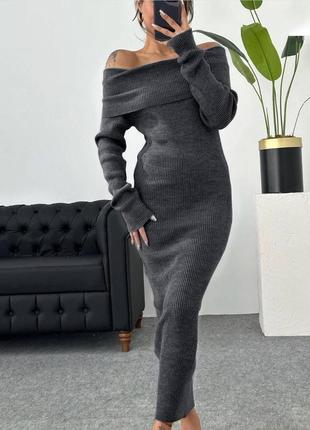 Сексуальна сукня з відкрити плечами