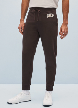 Оригінал чоловічі спортивні штани gap logo fleece pants turkish coffee 221236531