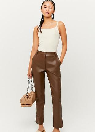 Штани з еко-шкіри