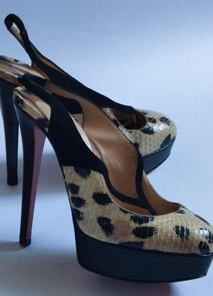 Туфли босоножки christian louboutin размер 36(23)