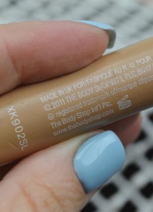 Фірмовий консилер олівець the body shop concealer pencil 04 – 3.9 g6 фото