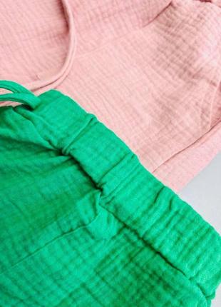 Літній легкий жіночий мусліновий костюм з шортами, костюм з мусліну🌺 рубашка сорочка та шорти. бежевий, рожевий, зелений4 фото