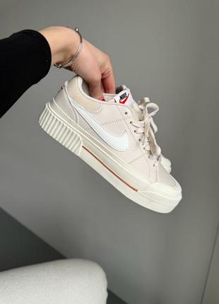 Женские кроссовки nike court legacy beige