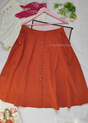 Стильная пышная юбка с карманами имеет декор пуговицы полусолнце юбочка терракотовая меди легкая5 фото