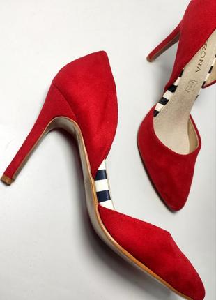 Туфли женские красного цвета на высоком каблуке от бренда verona 364 фото