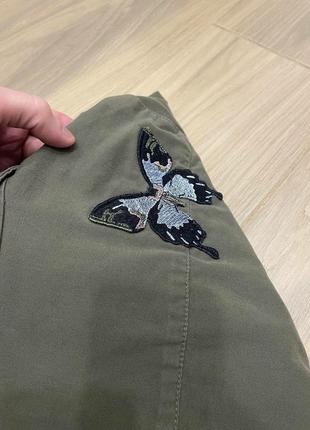 Акція 🎁 стильна джинсова куртка zara у мілітарі стилі з метеликами asos levis6 фото