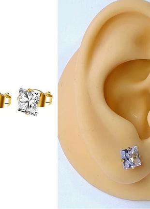 Золотистая сережка з квадратным прозрачным камнем 1 шт мужская женская