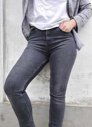 Базові сірі джинси karol розмір 36 (s-m)3 фото