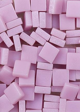 Кусочки мозаики 0,5*0,5 см цвет фиолетовый светлый ( 200 штук 12 грамм) из акриловой смолы. форма квадрат.