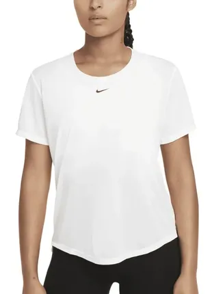 Оригінальна футболка жіноча nike women's standard-fit short-sleeve top dd0638-100