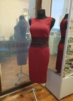 Изысканное силуэтное платье винного, бордового цвета drothy perkins2 фото