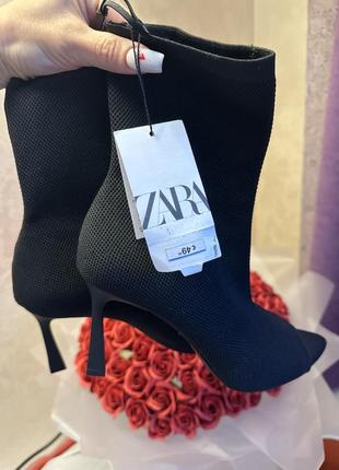 Туфлі чулоком  з відтінками носками 😍нові від zara