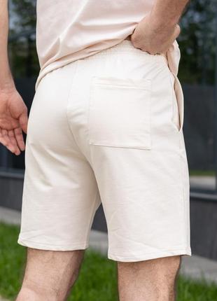 Чоловічі базові повсякденні шорти кремові зі стрілкою2 фото