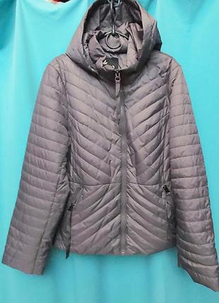 Демісезонна куртка з капюшоном