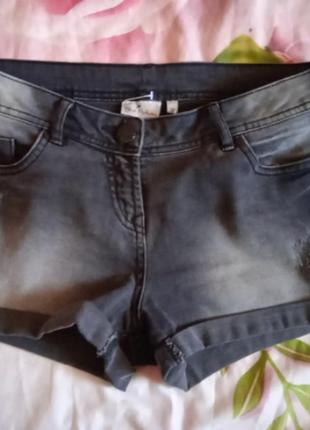 Шортики літні