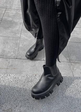 Женские демисезонные ботинки кожаные в стиле prada monolith brushed leather chelsea boots premium черные челси осень-весна7 фото