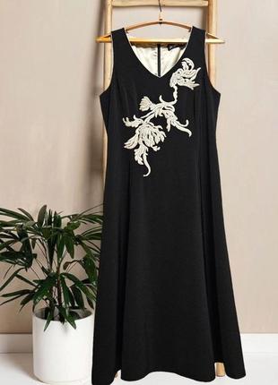Красиве чорне атласне плаття з вишивкою jacques vert1 фото